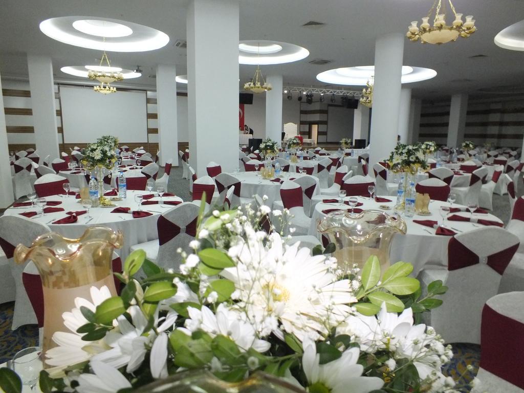 德莫森酒店 Karaman 外观 照片